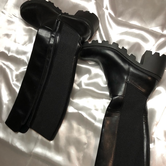 Boots - Picture 3 of 4